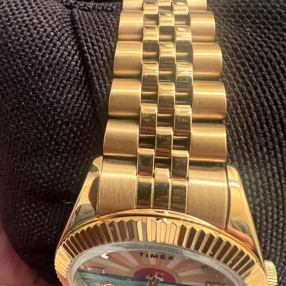 Timex x Jacqui Aiche Sunrise Limited Edition 36mm watch - Picture 7 of 16